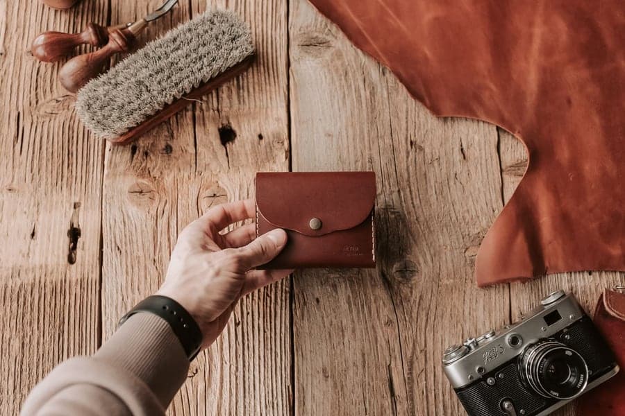Hide & Thread — Leather wallets & everyday carry